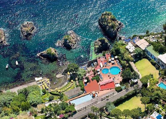 Strand Hotel Delfini 1