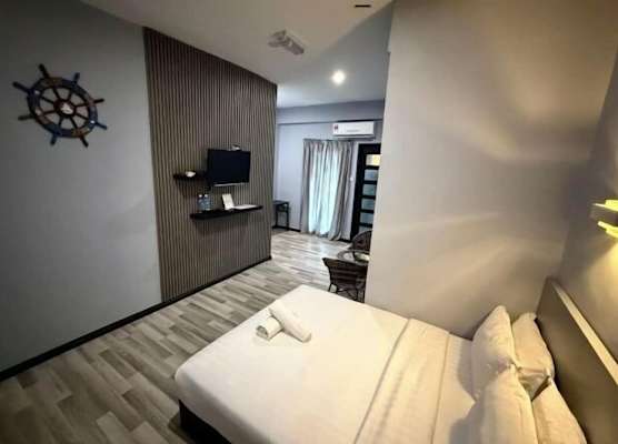 Ang Lee Holiday Stay 1