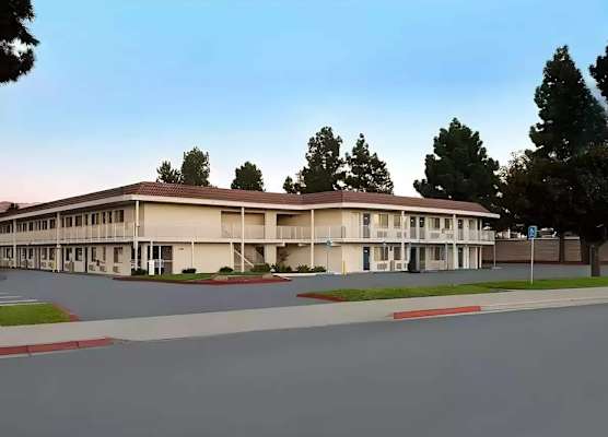 Super 8 By Wyndham San Jose 1