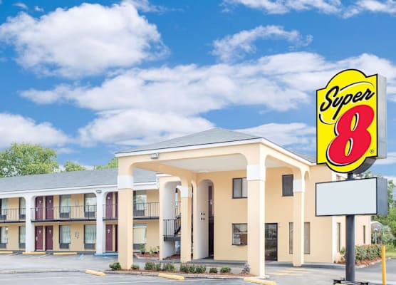 Super 8 by Wyndham Eufaula 1