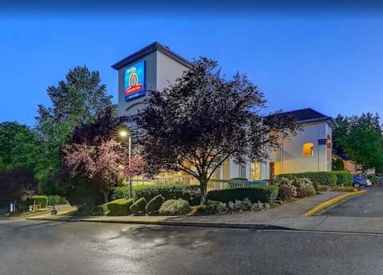 Studio 6 Mountlake Terrace, WA - Seattle 1
