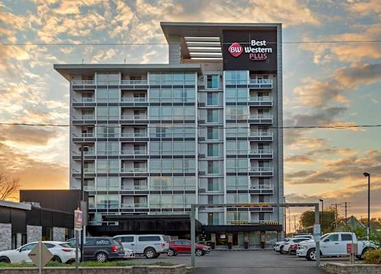 Best Western Plus Gatineau-Ottawa Downtown 1