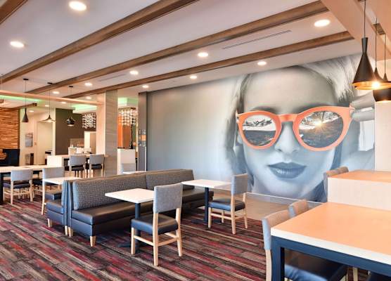 La Quinta Inn & Suites by Wyndham Wisconsin Dells- Lake Delton 1