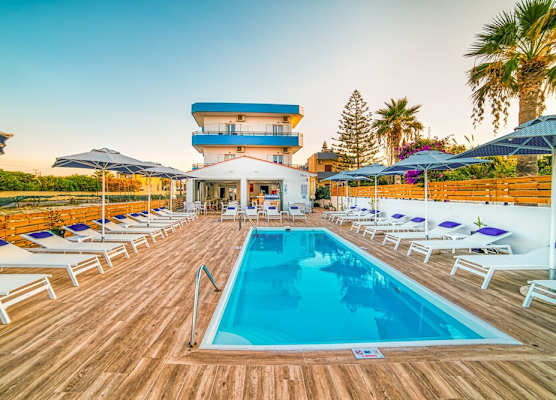 Emi Seaside 1