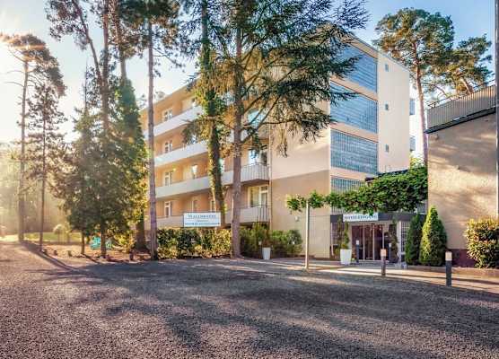 Waldhotel 1