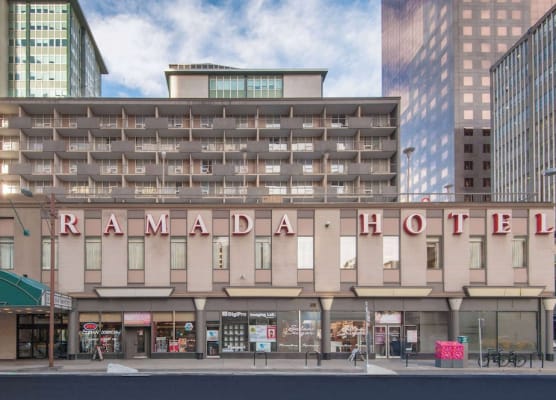 Ramada Plaza by Wyndham Calgary Downtown 1