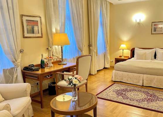 FLEUR DE LIS HOTEL 1