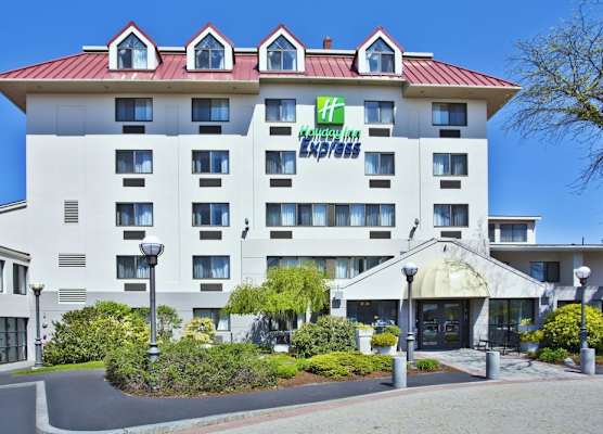 Holiday Inn Express BOSTON-WALTHAM by IHG 1