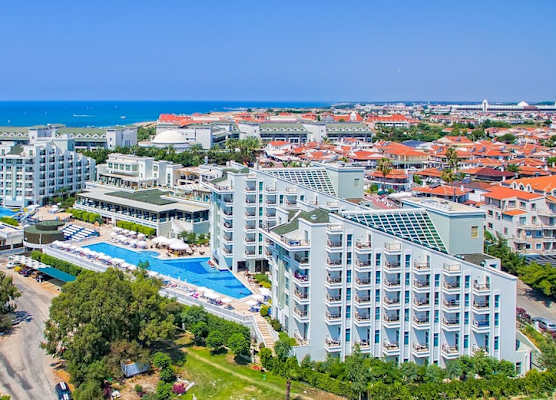 Royal Atlantis Spa & Resort 1