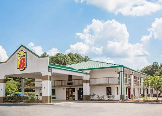 Super 8 by Wyndham Dothan 1