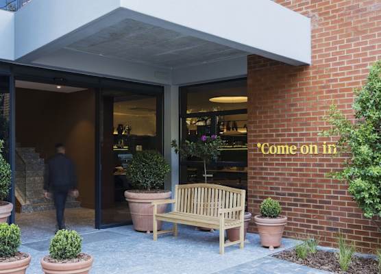 Home Suite Hotels Rosebank 1