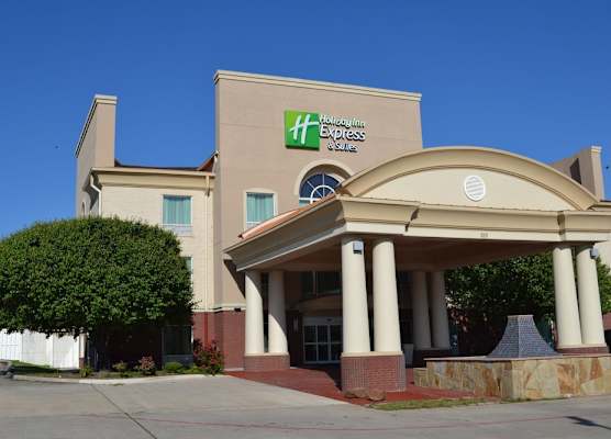 Holiday Inn Express & Suites GAINESVILLE by IHG 1