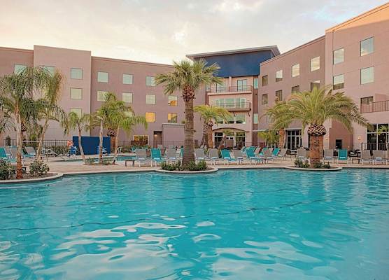 Sheraton Mesa Hotel at Wrigleyville West 1