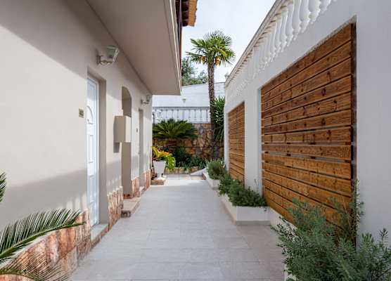 Oasis Hotel 1