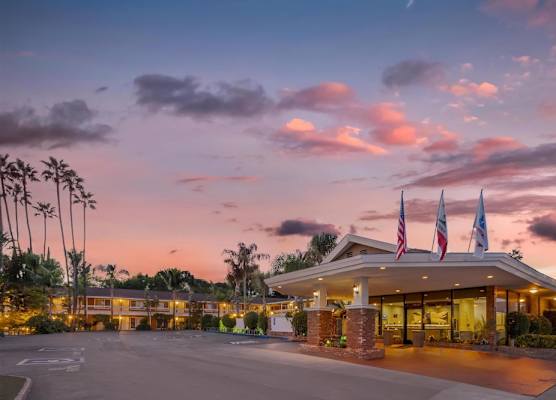 Best Western Plus Carriage Inn 1