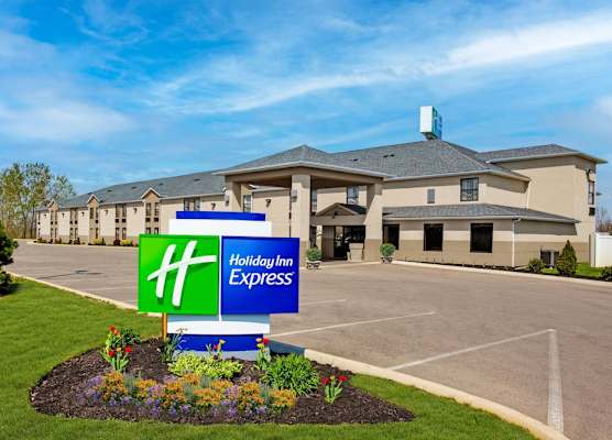 Holiday Inn Express LONDON-I-70 by IHG 1