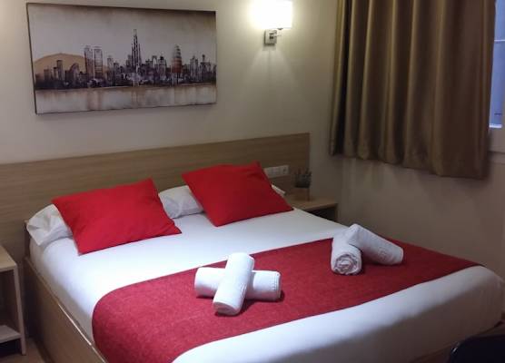 Hostal Barcelona Travel 1