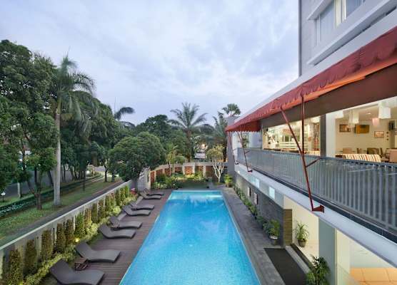 Grand Cakra Hotel Malang 1