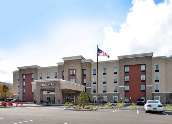 Hampton Inn Corning/Painted Post 1
