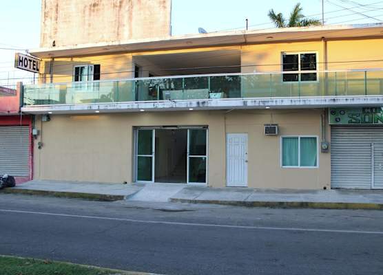 OYO Hotel Colibri 1