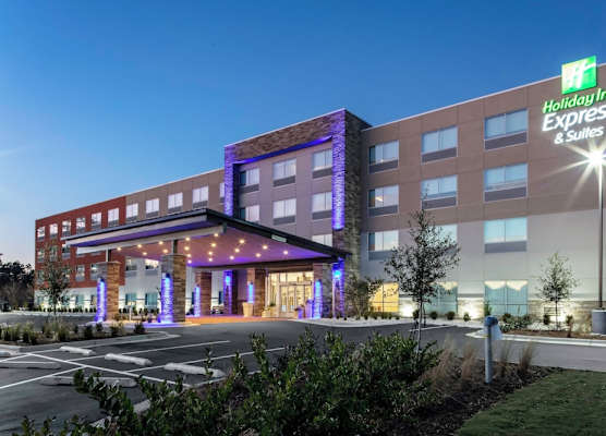 Holiday Inn Express & Suites WILMINGTON WEST - MEDICAL PARK by IHG 1