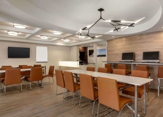 Days Inn by Wyndham Toronto West Mississauga 1