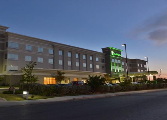 Holiday Inn & Suites SAN ANTONIO NORTHWEST by IHG 1