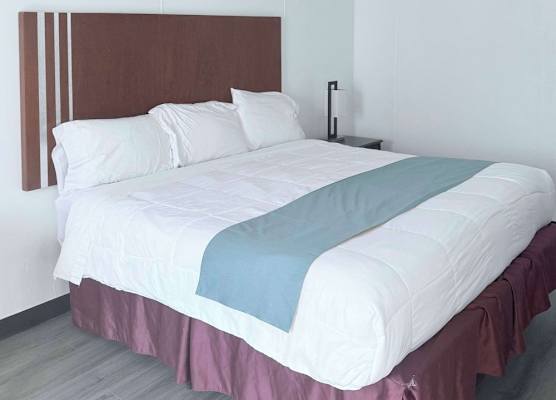 Rodeway Inn Enid South 1
