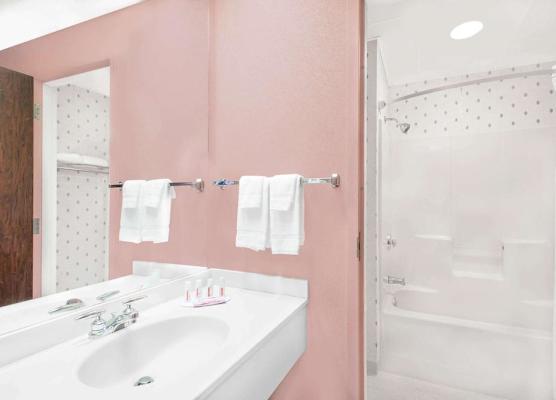 Hotel Amherst Hadley 1