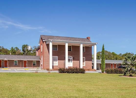 Rodeway Inn & Suites Walhalla 1