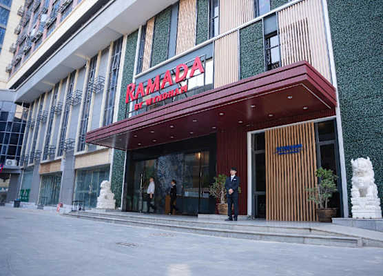 Ramada By Wyndham Vientiane Central 1