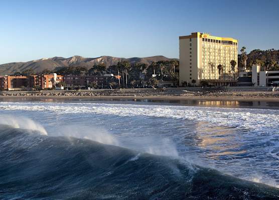 Crowne Plaza VENTURA BEACH by IHG 1