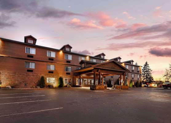 Best Western Plus Concord Inn 1