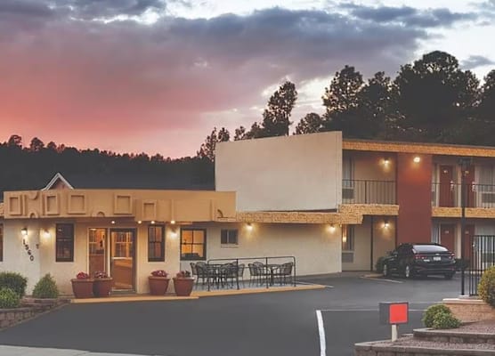 Kings House Motor Hotel, A Dazzler Select By Wyndh 1