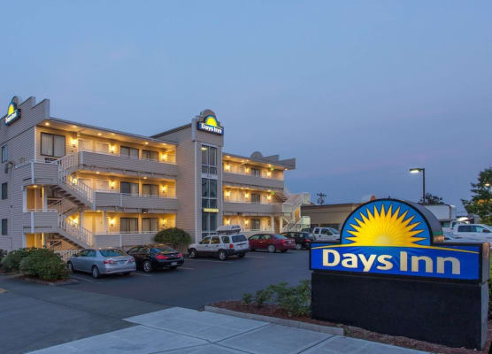 Days Inn by Wyndham Seattle North of Downtown 1