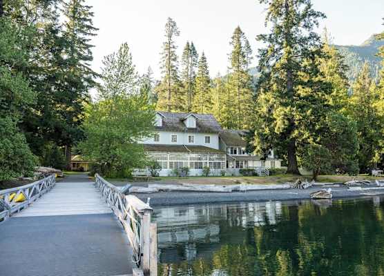 Lake Crescent Lodge 1