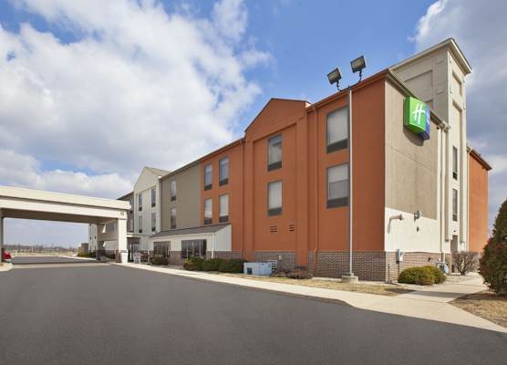 Holiday Inn Express TIFFIN by IHG 1