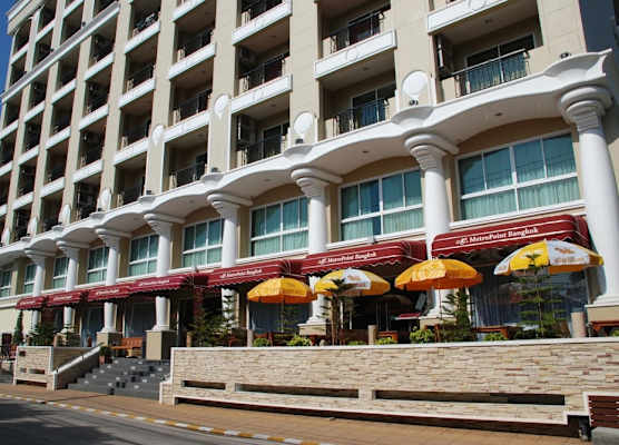 Metro Point Bangkok 1