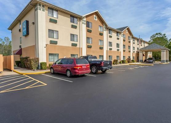 Quality Inn Sawyer 1