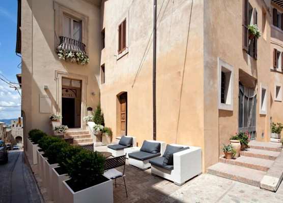 Hotel Degli Affreschi 1