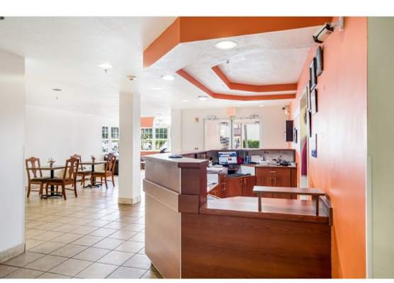 Golden Isles Inn & Suites Brunswick South 1