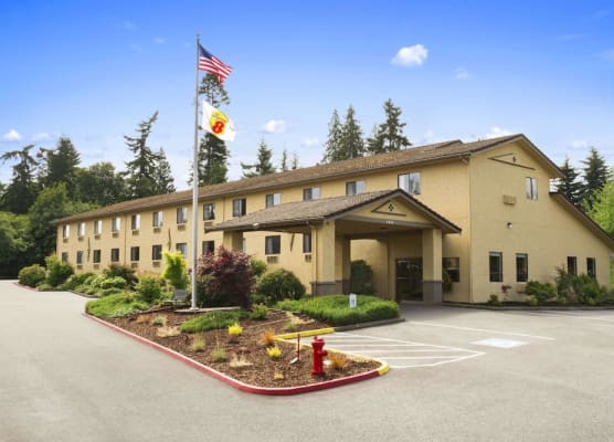 Super 8 by Wyndham Port Angeles at Olympic National Park 1