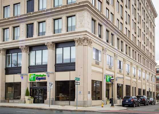Holiday Inn Express SPRINGFIELD DOWNTOWN by IHG 1