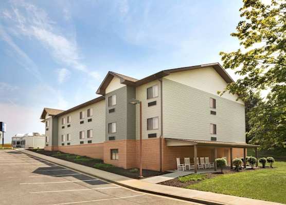 Travelodge by Wyndham Brunswick near Fredrick 1