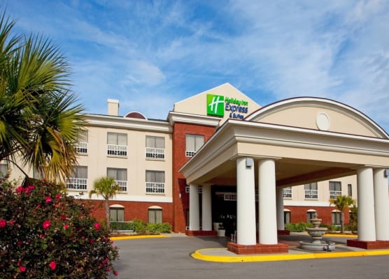 Holiday Inn Express & Suites QUINCY I-10 by IHG 1