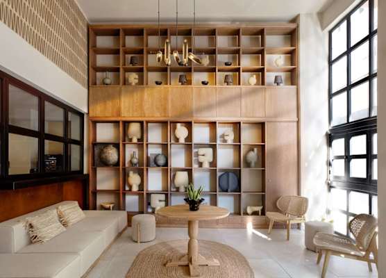 Anise Aluma Athens, Tapestry Collection by Hilton 1