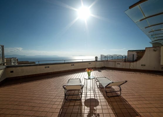 Vomero Roof 1