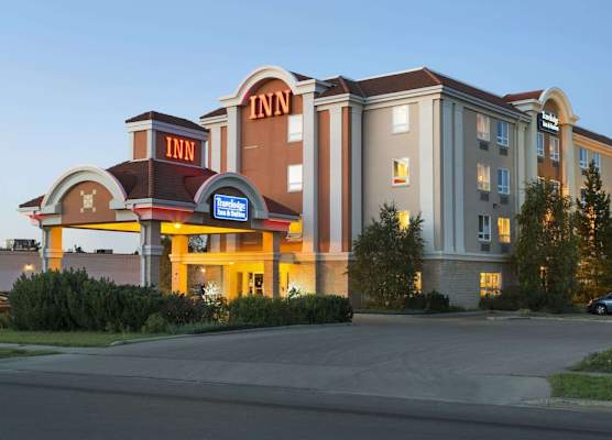 Travelodge by Wyndham Spruce Grove 1