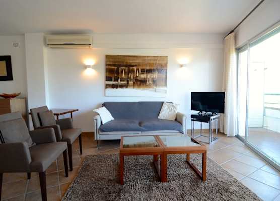 Apartment Near Town With 2 Rooms 1