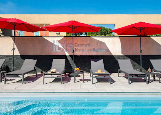 IBIS Cannes Mouans Sartoux Piscine parking gratuit 1